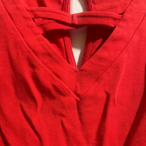 New York & Company Vibrant Red shorts jumper - Picture 2 of 12